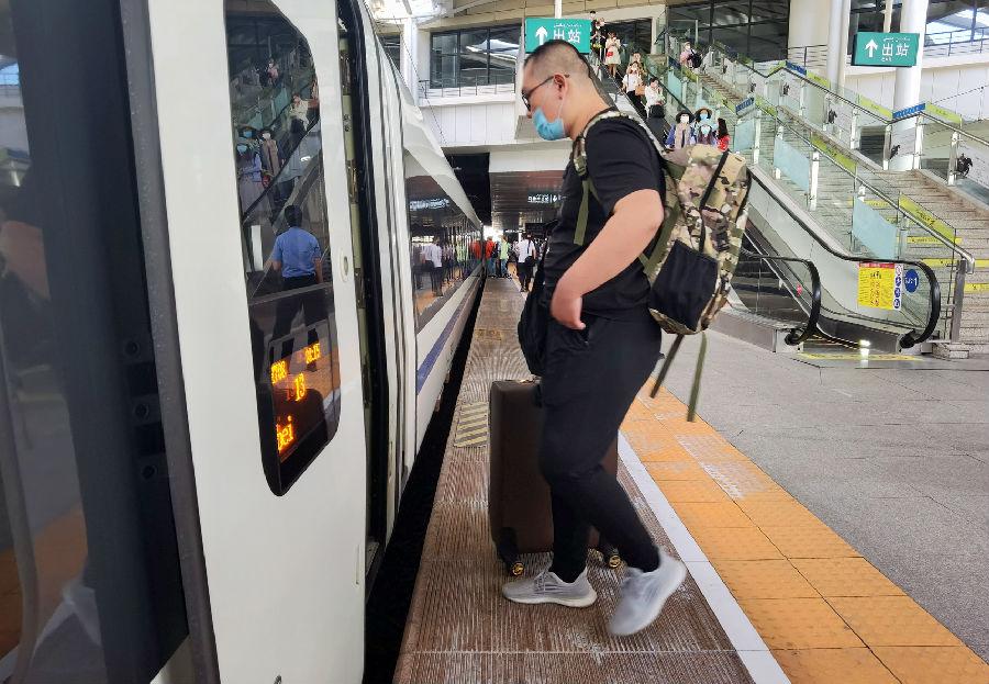 最新西安自驾乌鲁木齐,最新西安自驾乌鲁木齐，一场穿越时空的旅程，西安至乌鲁木齐自驾游，时空之旅启程！