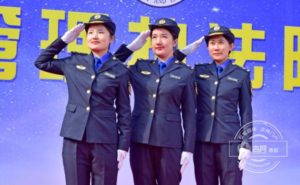 城管最新制服,城管新制服，现代城市管理的崭新风貌，城管新制服展现现代城市管理崭新风貌